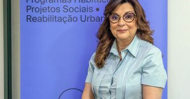 Manuela Álvares