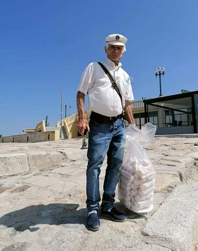 José Alves Leocádio, mais conhecido como "rei das batatas fritas"