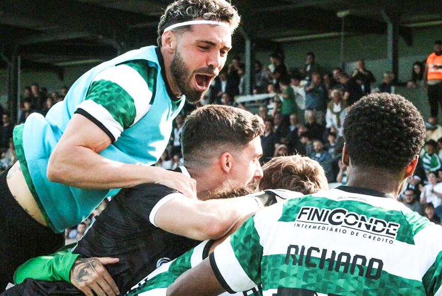 Leça festeja golo sobre AD Marco 09