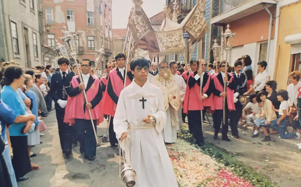 Procissão em Leça da Palmeira - Associação de Acólitos de Leça da Palmeira