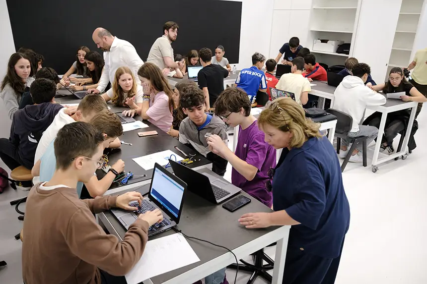 Centro de Inovação Carlos Fiolhais abre portas ao futuro digital na Maia