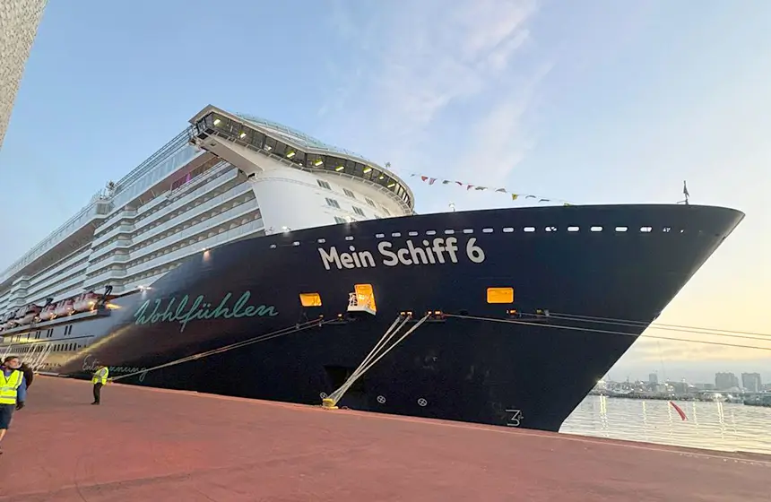 Mein Schiff 6